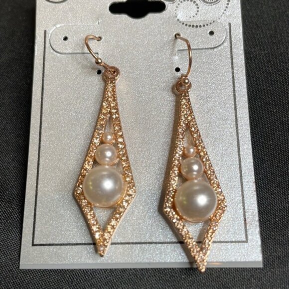 Styleables‎ Earrings - Picture 2 of 4